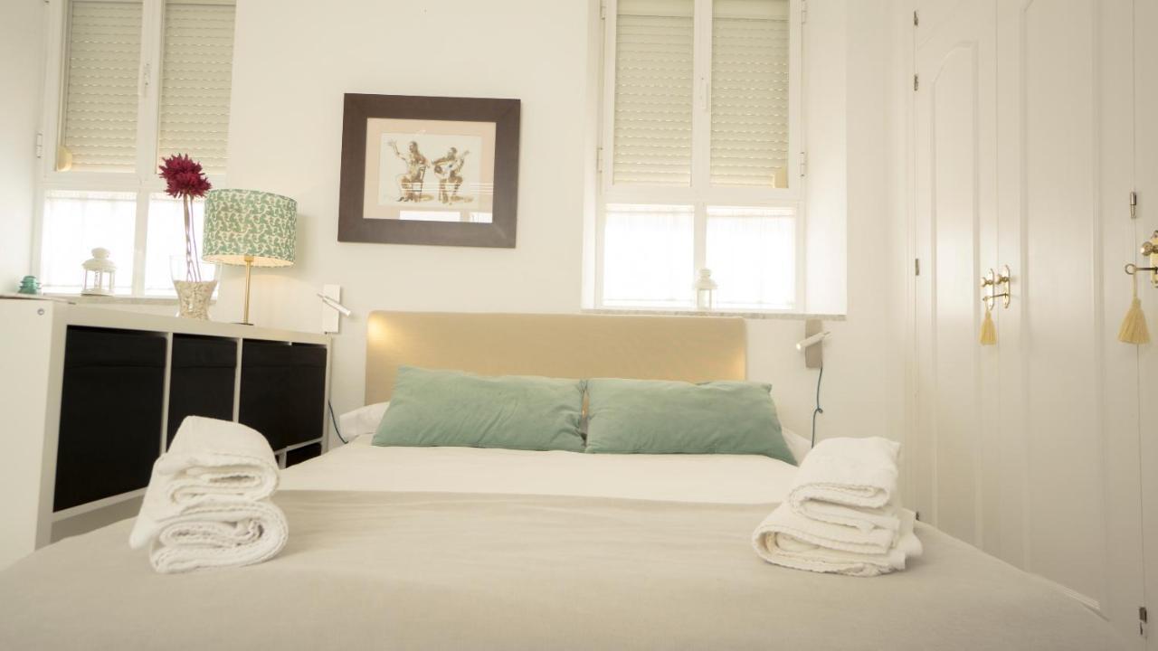 Rentalsevilla Luminoso Estudio Junto A La Giralda Apartamento Sevilha