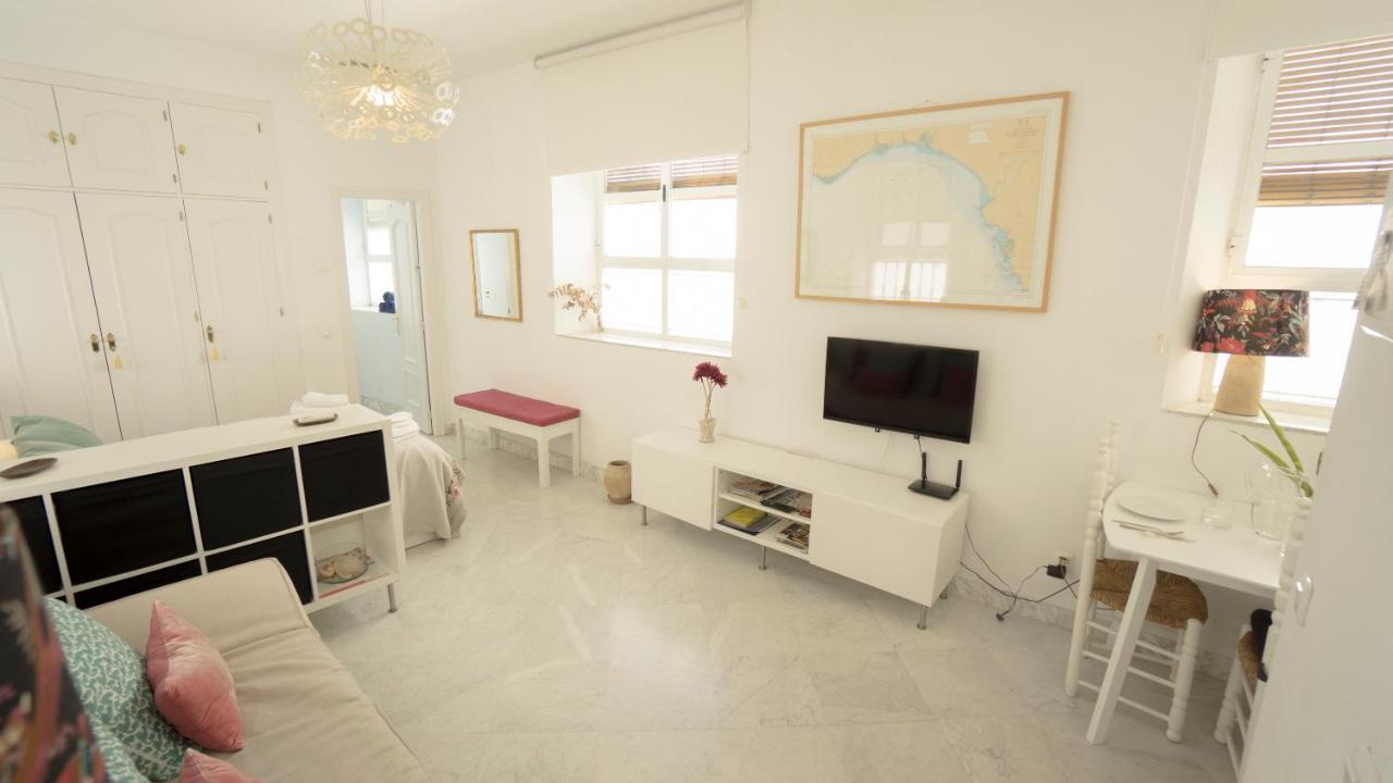 Apartamento Rentalsevilla Luminoso Estudio Junto A La Giralda Sevilha